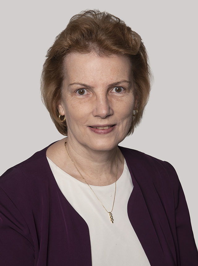 Margie Clapper headshot