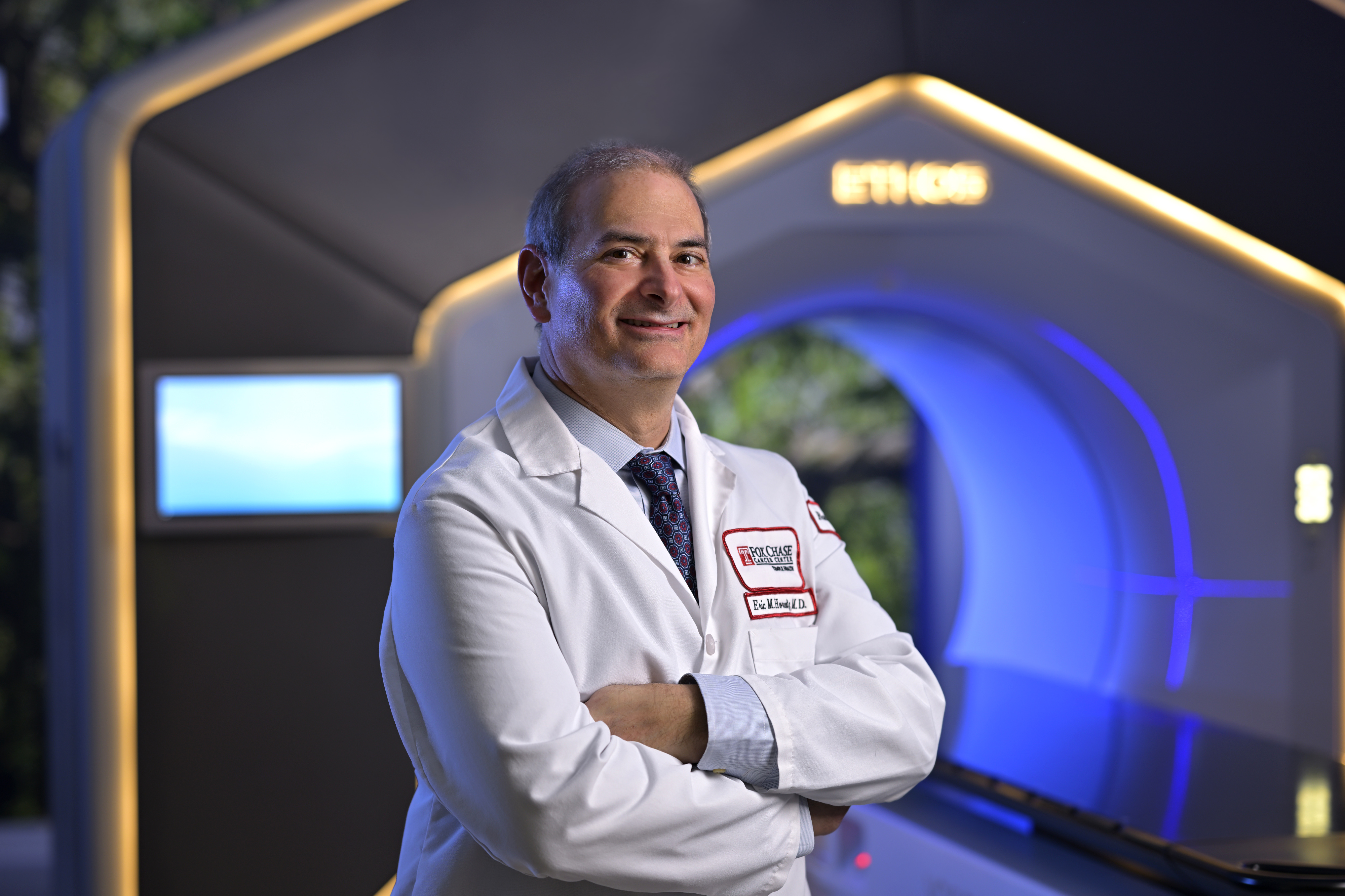 Dr. Eric Horwitz with the Ethos cone-beam CT adaptive system.