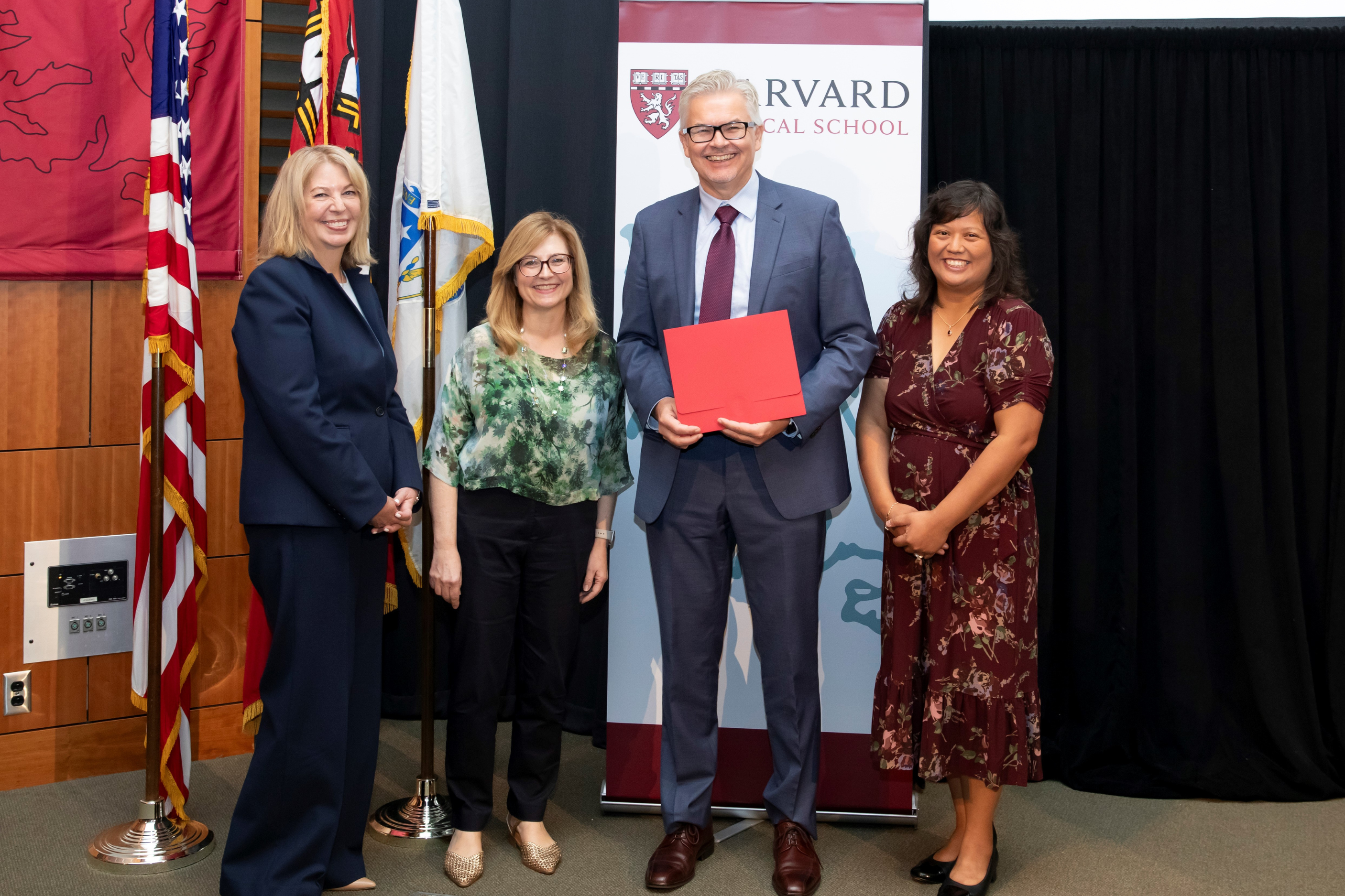 Marcin Chwistek, MD, FAAHPM, participated in the prestigious Safety, Quality, Informatics, and Leadership (SQIL) program at Harvard Medical School, where his work in Goal Concordant Care earned top recognition.