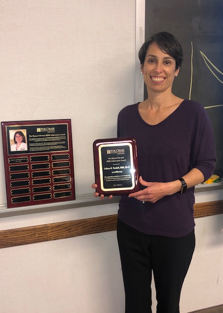Colleen H. Tetzlaff, advanced practice clinician in the Department of Hematology/Oncology at Fox Chase, receiving the Sharon Schwartz Award