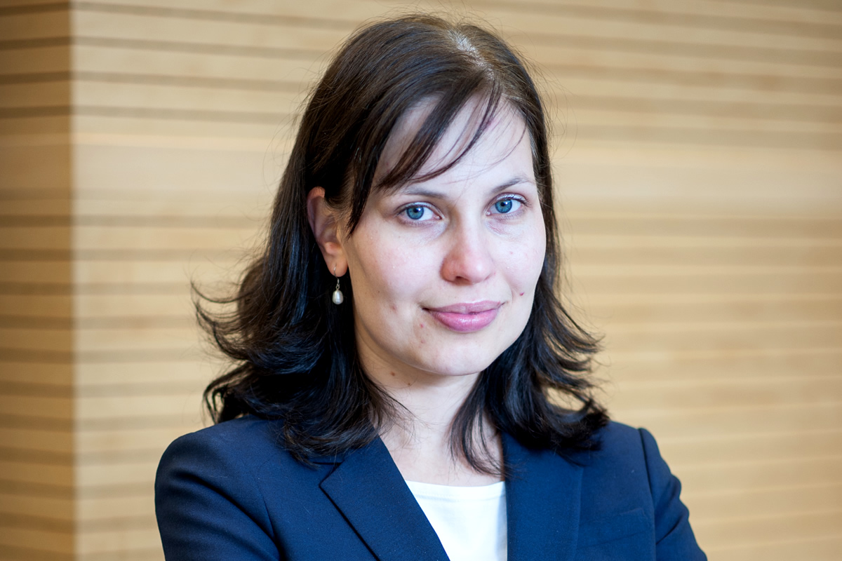Dr. Koltsova