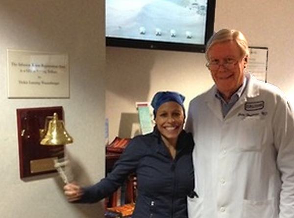 When Linda completed chemotherapy, she was joined by her surgeon, Dr. Hoffman, to ring the bell, a tradition that symbolizes the end of treatment.