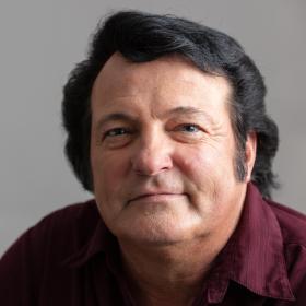 Link to /sites/default/files/styles/patient_story/public/images/patient-stories/Bob%20Lougheed%20%281%29%20-%20best.jpg?h=9a8b0cef&itok=nXBKjixQ