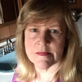 Carol Stahl 2.jpg