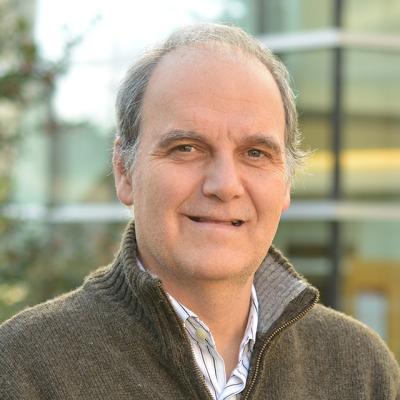 Link to /sites/default/files/styles/people_list/public/photo/DanielBassi640x860.jpg?itok=jdBnertq