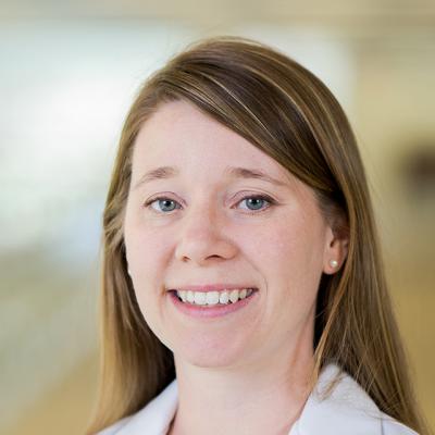 Link to /sites/default/files/styles/people_list/public/photo/HillarySnyder640x860.jpg?itok=8Ev4gNBf