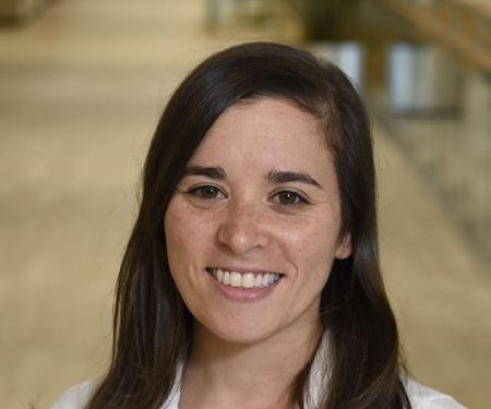 Lindsey Taylor cropped headshot without medical equipment