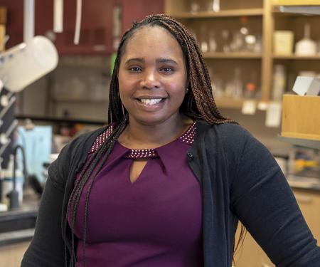 Link to /sites/default/files/styles/post_teaser_image_300x250_/public/images/news/thumb/Alexander_%20Jennifer1200x628.jpg?h=8d691ef6&itok=MLypJZbT