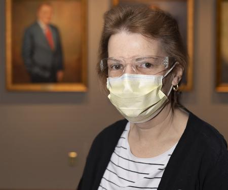 Link to /sites/default/files/styles/post_teaser_image_300x250_/public/images/news/thumb/Clapper_COVID-19_Vaccine_0.jpg?h=2240b8e9&itok=2bqn_yYo