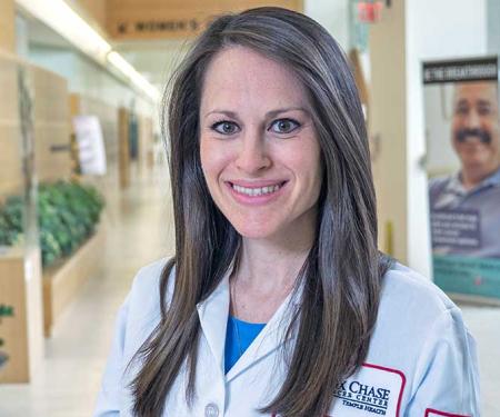 In 2016, Dr. Anari joined Fox Chase Cancer Center/Temple University for a three-year fellowship in hematology/oncology. She begins full-time on August 5th.