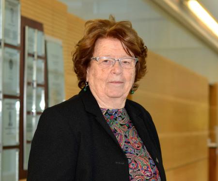 Link to /sites/default/files/styles/post_teaser_image_300x250_/public/images/news/thumb/glusker_j_Img11385.jpg?h=8e2ed0f3&itok=bzaRaD3x