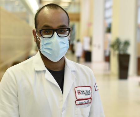 Link to /sites/default/files/styles/post_teaser_image_300x250_/public/images/news/thumb/rishi-jain-manna-institute-research-grant.JPG?h=2240b8e9&itok=8RuWdCUT