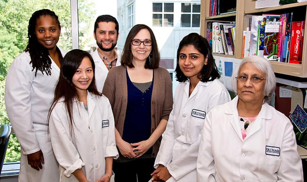 Link to /sites/default/files/styles/slider_desktop/public/images/slide/LargeCukierman-Lab-2015.jpg?itok=T_H6-dMj