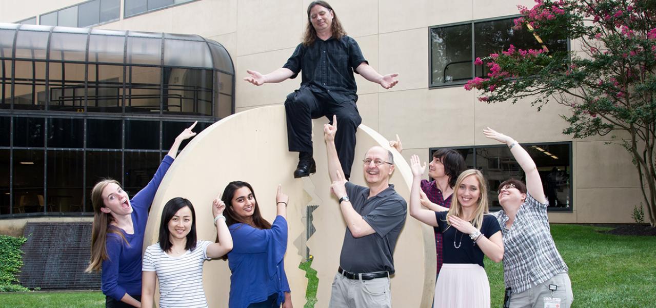 Link to /sites/default/files/styles/slider_desktop/public/images/slide/labpointing.jpg?itok=yC7JmQRA