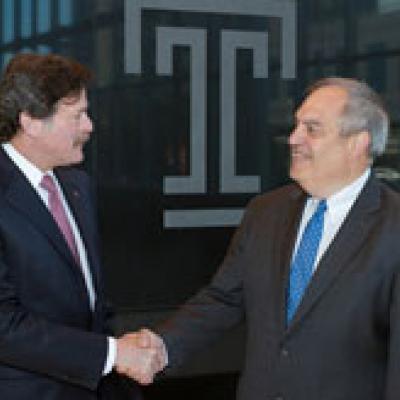 Dr. Larry Kaiser, President and CEO of Temple University Health System (left) and Dr. Michael Seiden, President and CEO of Fox Chase Cancer Center, shake hands after closing on the final agreement that brings Fox Chase Cancer Center into Temple University Health System.
