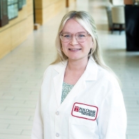 Rebecca Smith, a technician in the lab of Yu “Sunny” Liu, PhD