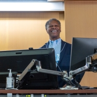 Dr. Robert Winn