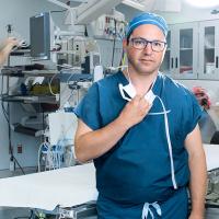 Link to /sites/default/files/styles/thumb/public/farmaonc_0.jpg?h=215a277b&itok=-TZTIozK