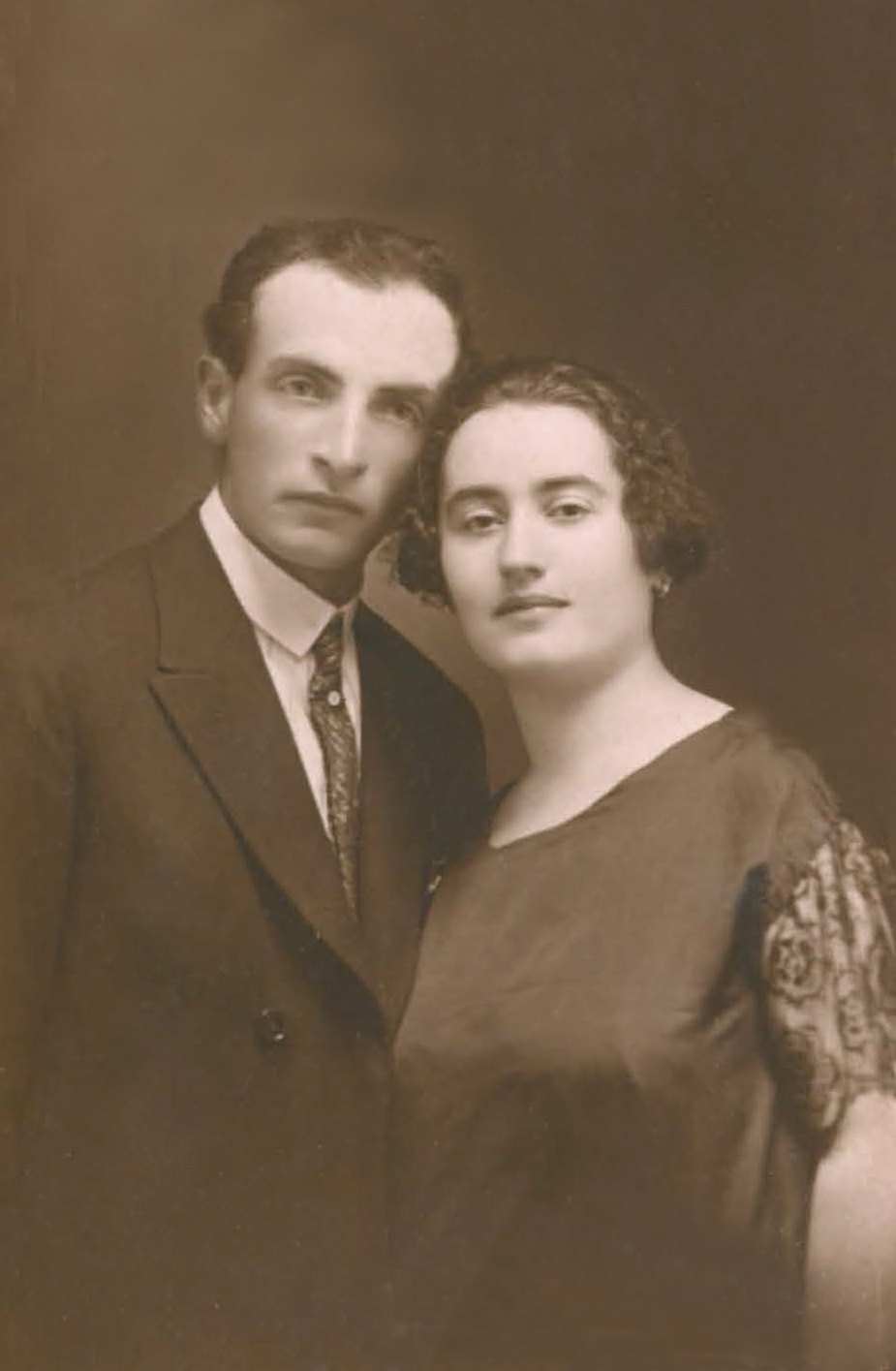 Dr. Alan Haber’s mother Joyce Haber (née Yolan Greenstein) and her brother Henrik*, Czechoslovakia circa 1938
